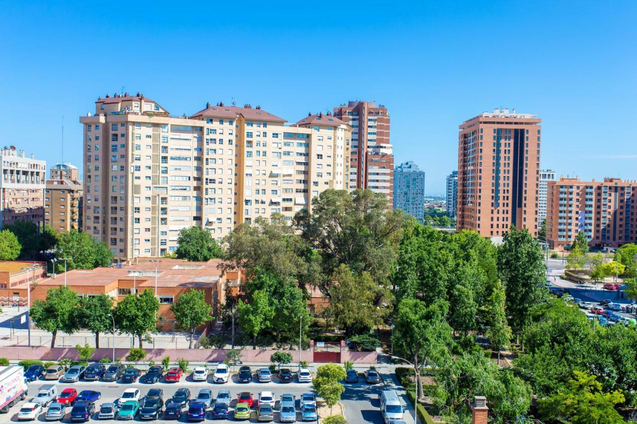 Versus Apartments Near City Of Arts Валенсия Экстерьер фото